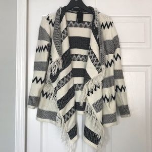 T-Shirt Draped Bohemian Print Fringe Open Front Cardigan Sweater Women’s Size XS